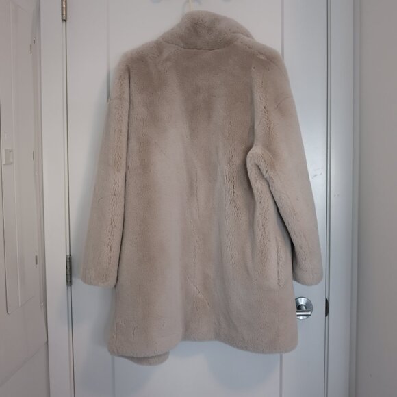 SANDRO FUR COAT - Picture 3 of 3